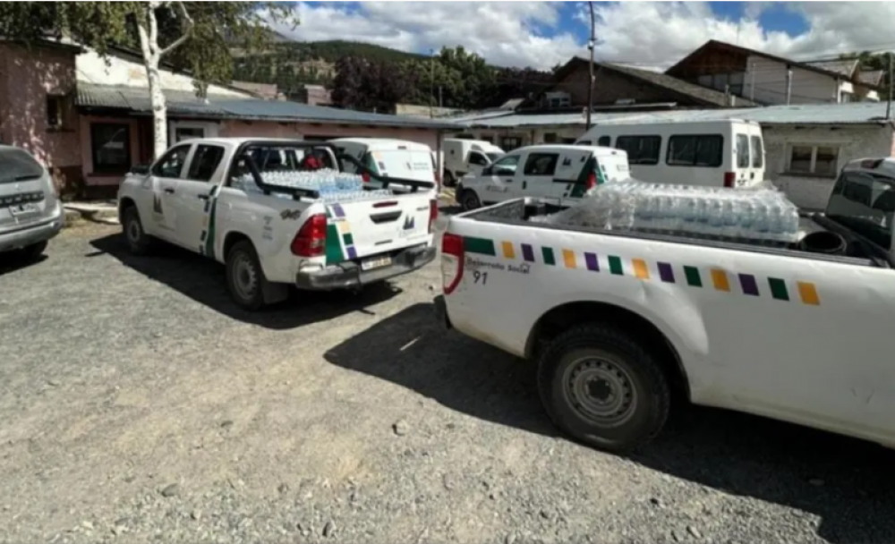 Esquel colabora con recursos contra el incendio en Epuyn