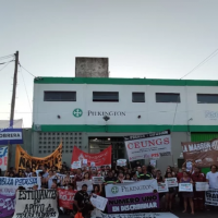 Protesta en la multinacional Pilkington: trabajadores reclaman reincorporacin de delegado y denuncian 