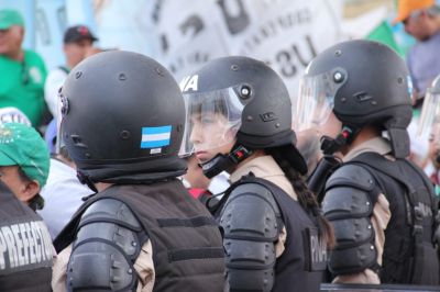 Docentes, Salud y la Polica, los principales afectados por el ajuste en el gasto pblico: los desafos del Gobierno para el 2025