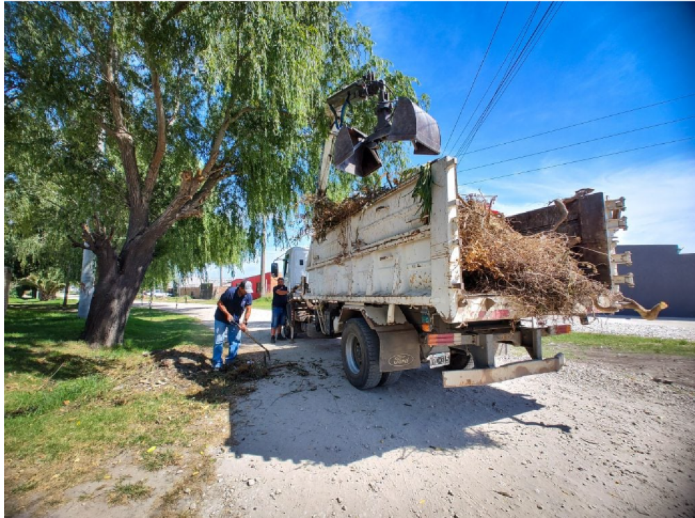 El municipio retira ms de 400 toneladas de residuos al mes en distintos barrios