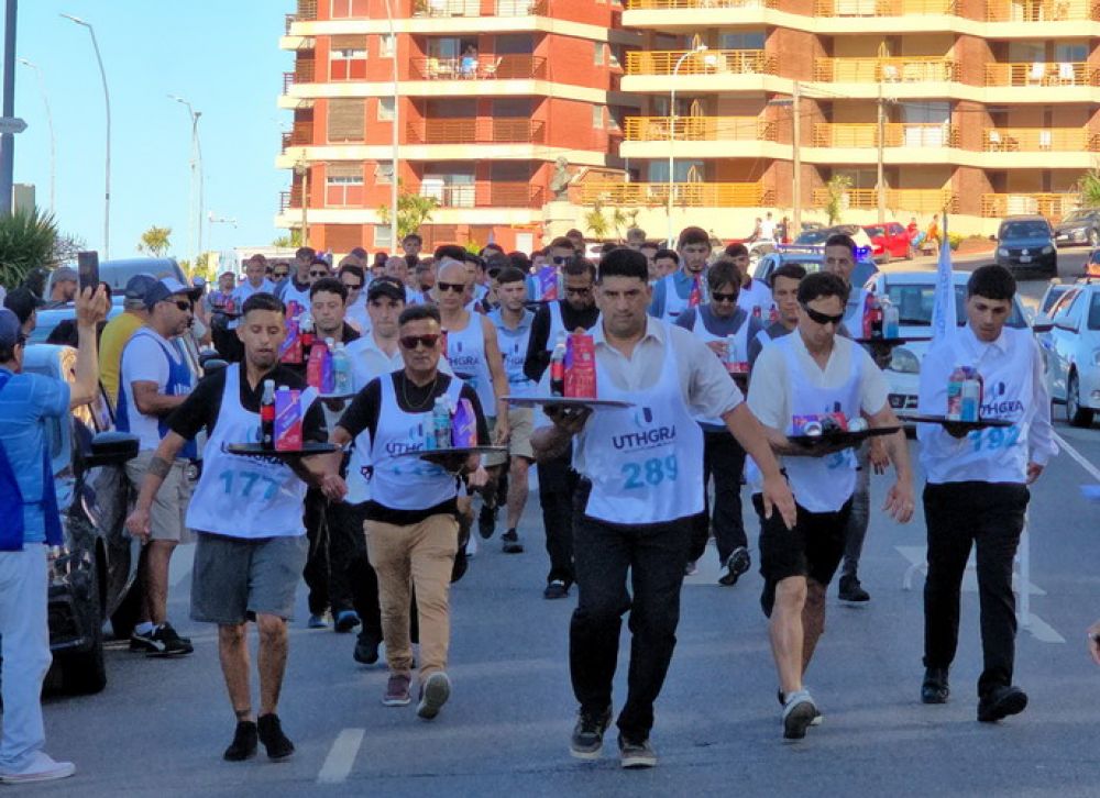 La Maratn de Mozos y Camareras de UTHGRA se vivi como una gran fiesta en la costa marplatense