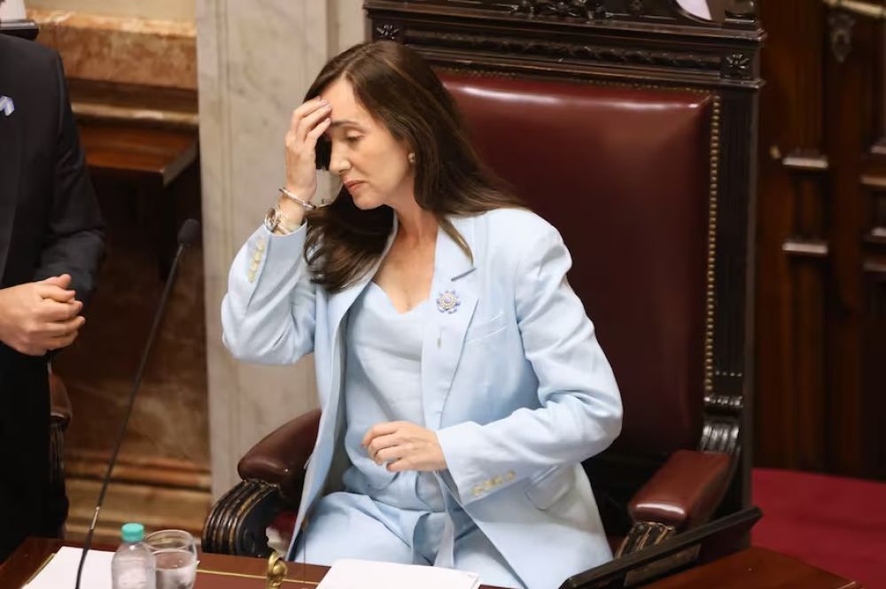 Victoria Villarruel teme un acuerdo entre Santiago Caputo y el kirchnerismo que le saque el control del Senado