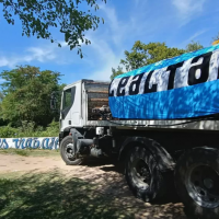 Las 62 Organizaciones Peronistas llevaron agua potable a Los Talas en una jornada solidaria