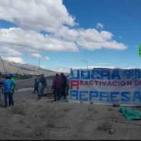 Santa Cruz: La UOCRA acampaban por la reactivacin de la obra pblica y la polica los desaloj