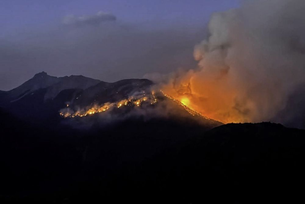 Los gobernadores de Chubut y Ro Negro denuncian que los incendios fueron intencionales