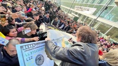 Milei lo hizo: el peso ya no es �excremento� sino la segunda moneda m�s sobrevaluada del mundo