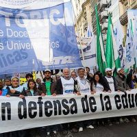 Los docentes universitarios, en un panorama crtico, anuncian pelea y resistencia