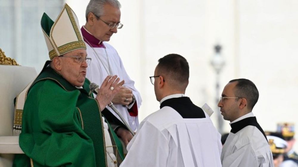 Francisco: el servicio armado es slo para legtima defensa, no para imponer el dominio