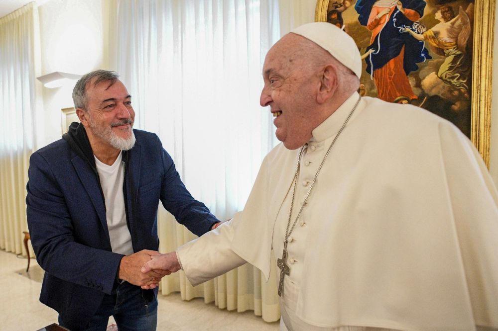 En audiencia privada en el Vaticano, Aguiar le pidi al Papa Francisco que rece por Milei para que lo haga mejor persona