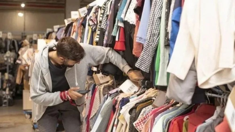 Segn CAME, la venta de ropa creci un 27,6% en enero y los precios van a 