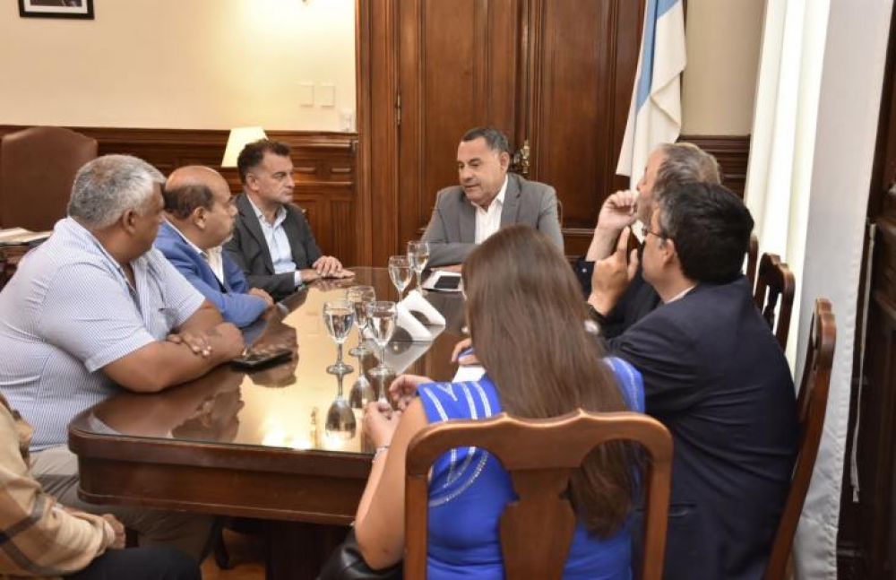 Avanza la negociacin paritaria con gremios estatales