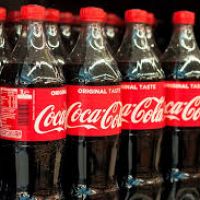 La embotelladora de Coca-Cola recompra 49.673 acciones por 4,13 millones de euros