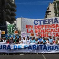 Con la expectativa puesta en la paritaria docente, hay paro nacional en el inicio del ao escolar