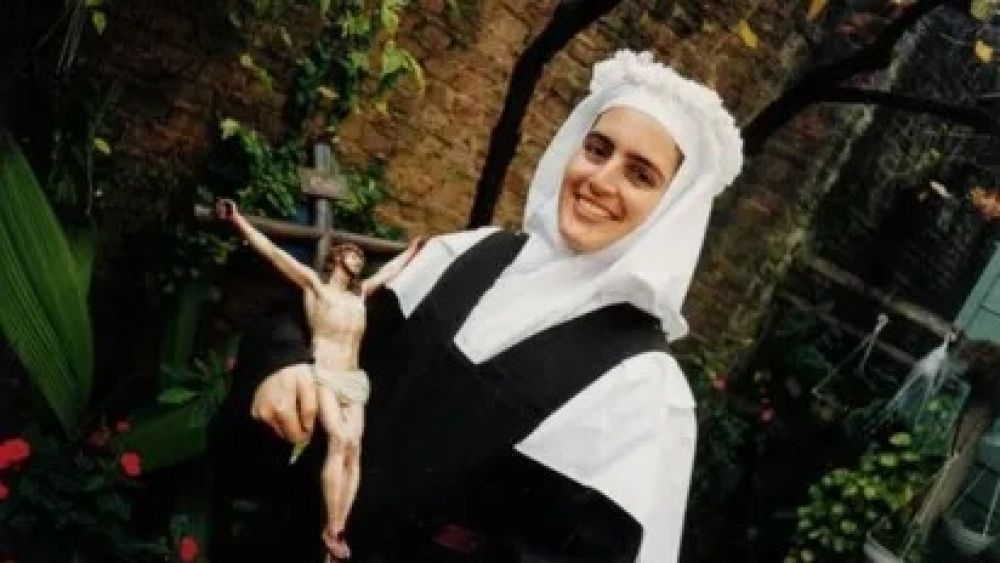 Se inici� la causa de canonizaci�n de la 'carmelita de la sonrisa'