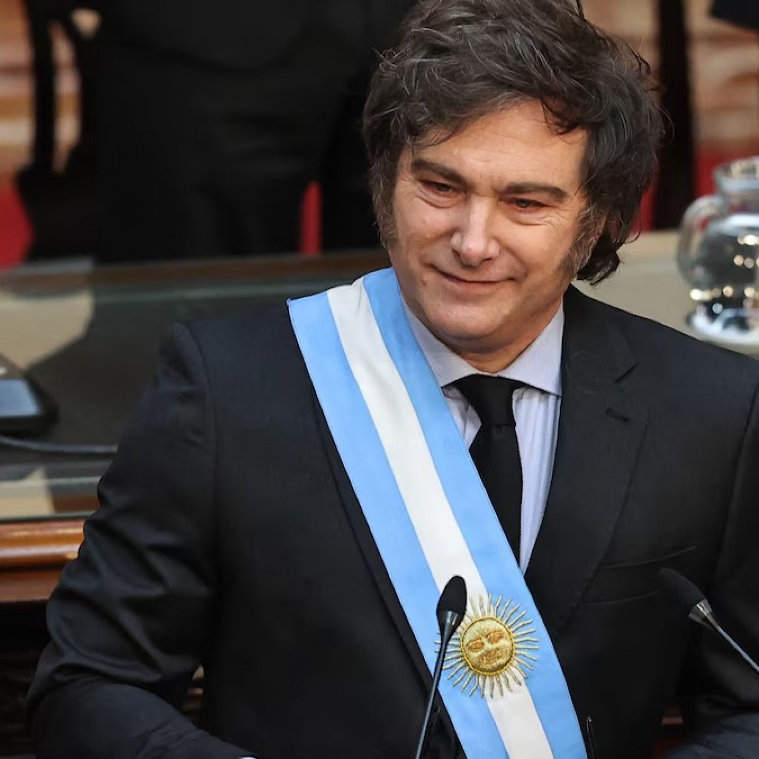 Milei firmó el decreto para nombrar a Lijo y García-Mansilla y ...
