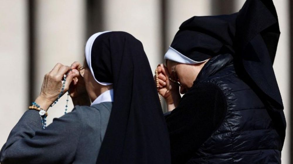 El Papa: Rezo por la paz. Desde aqu� la guerra parece a�n m�s absurda