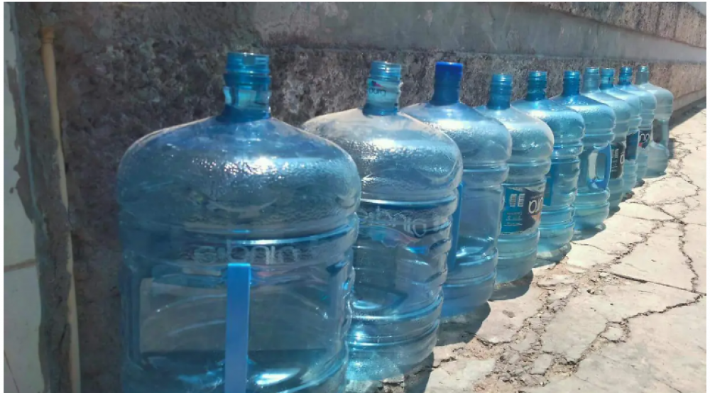 Vigilan a embotelladoras de agua