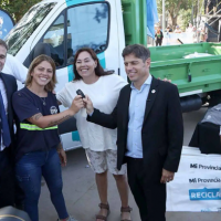 Kicillof entreg equipamiento y herramientas para trabajadores del reciclado en Pilar