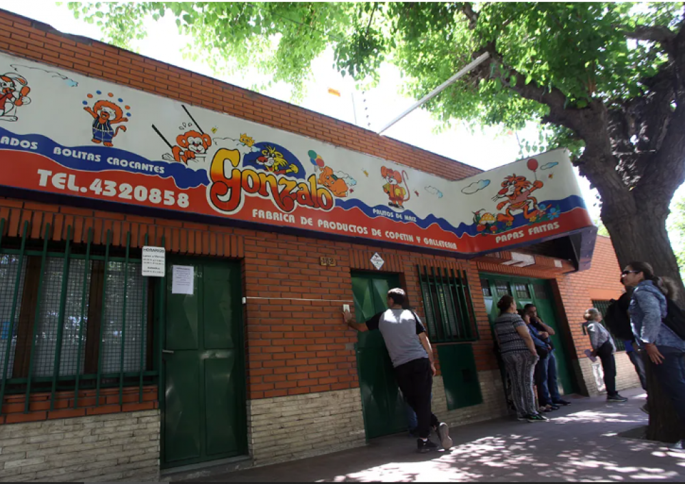 Tras ms de 70 aos de produccin, la fbrica de papas fritas Gonzalo dej de producir y despidi sus ltimos 25 empleados