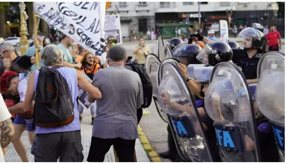 Marcha por los jubilados: nuevo gremio se sum a la protesta del mircoles en el Congreso