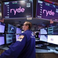 Mercados: cayeron las acciones argentinas en Wall Street y el Merval, mientras que subi el Riesgo Pas