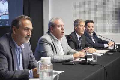 Tras un a�o de Milei, los rectores de universidades reclaman la recomposici�n salarial de docentes y no docentes
