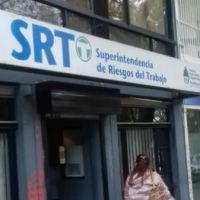 Cae el empleo registrado y se reduce la cantidad de empleadores que aportan a ART