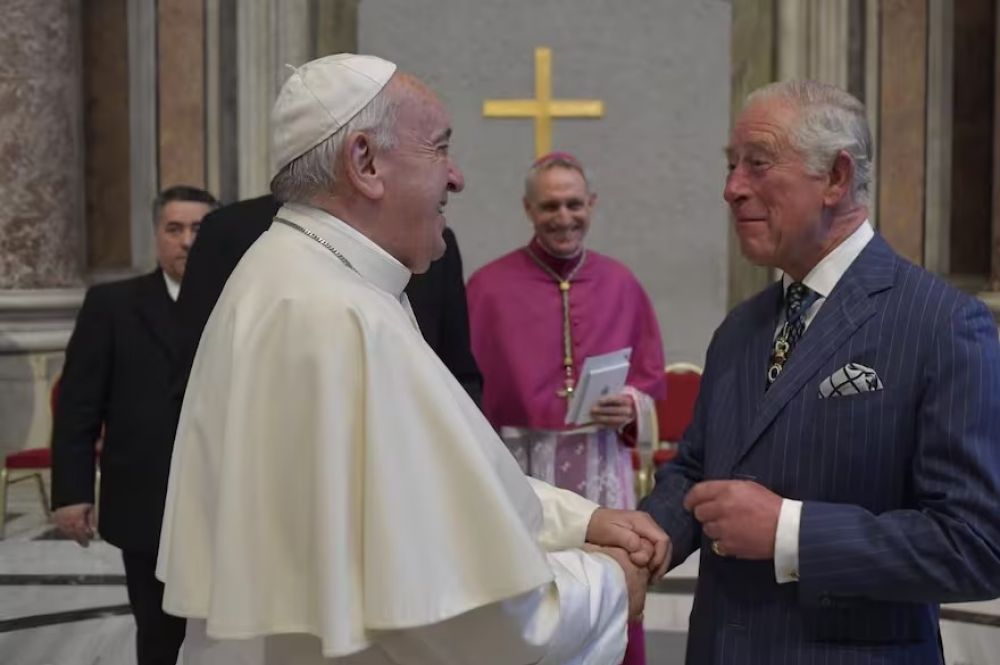 El papa Francisco recibir en audiencia al rey Carlos III de Inglaterra y a Camilla el 8 de abril prximo