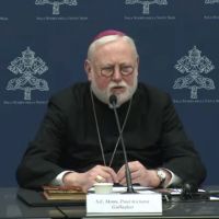 Arzobispo Gallagher: El Papa Francisco no sirve de forma menos eficaz a la Iglesia por la enfermedad