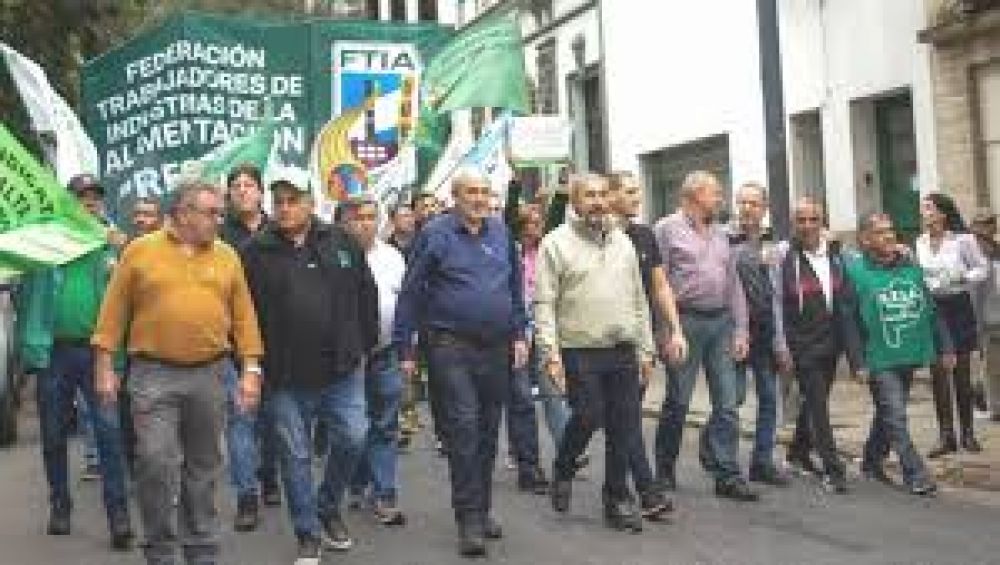 Gremio de la Alimentacin cercano al gobierno adherir al paro del jueves
