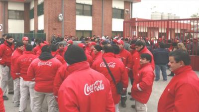 Salta Refrescos S.A. demanda a la Municipalidad de La Rioja por tasas sanitarias inconstitucionales