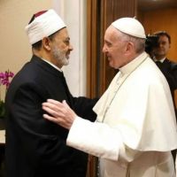 El Gran Imn de Al-Azhar lamenta el fallecimiento del Papa Francisco