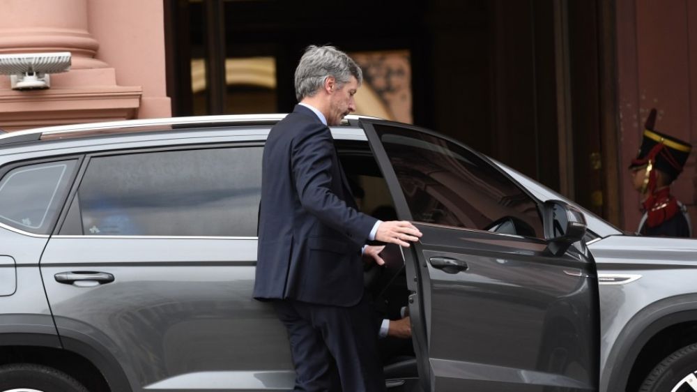 El Central intent comprar USD 500 millones a 999 pesos por dlar, pero no se los vendi nadie
