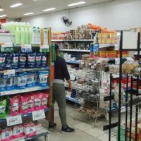 El consumo en el tobogn: cayeron en febrero ventas en supermercados y mayoristas
