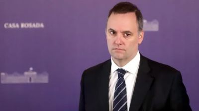Enojo del Gobierno con Manuel Adorni por sus frases derrotistas: 