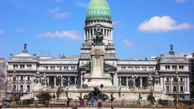 El Congreso, acechado por las protestas de los trabajadores que reclaman aumentos de sueldo