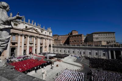 En Roma, el poder rindi tributo a la autoridad: gran reconocimiento de lderes al papa Francisco en su multitudinario funeral