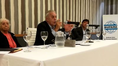 Aduaneros posponen el paro nacional previsto para finde de abril tras un avance en su negociacin salarial