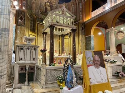 Mons. Colombo, en Roma: 'Francisco nos mostr las llagas del Resucitado'