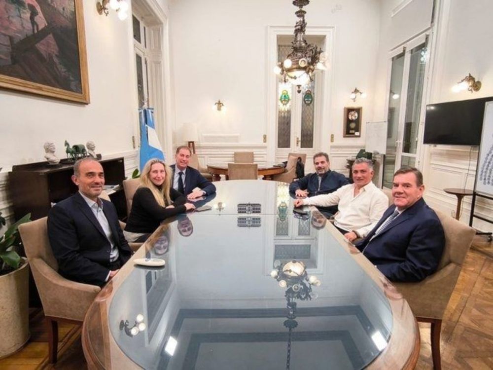 Extra-hot: interpelación, debate y 
