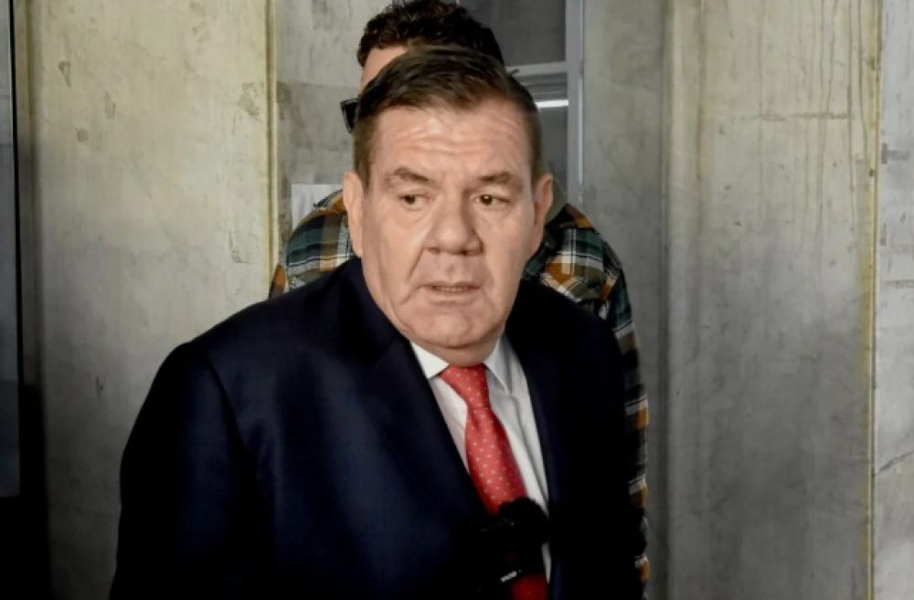 Las dos escenas en la lucha contra los trapitos y el error del intendente