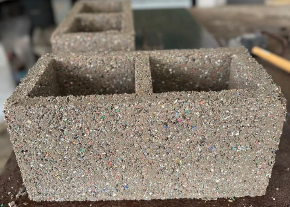 Ecobloques: Una alternativa bien nacional para reciclar, construir viviendas y generar trabajo