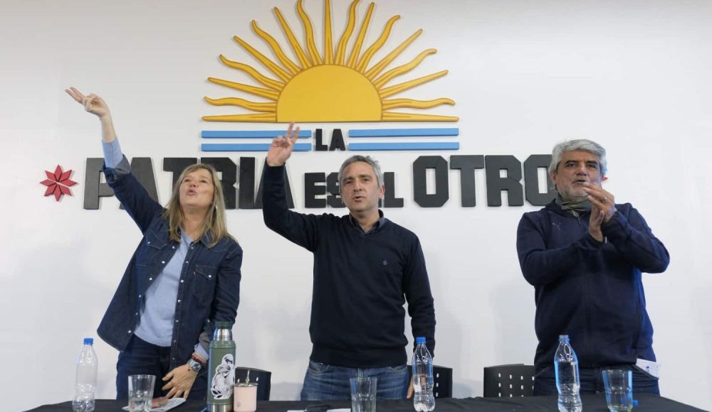 Kicillof delega en sus ministros el armado del Movimiento Derecho al Futuro