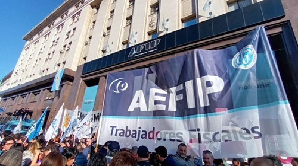 El gremio de empleados fiscales AEFIP denuncia discriminacin y convoca nuevas protestas por un reclamo salarial