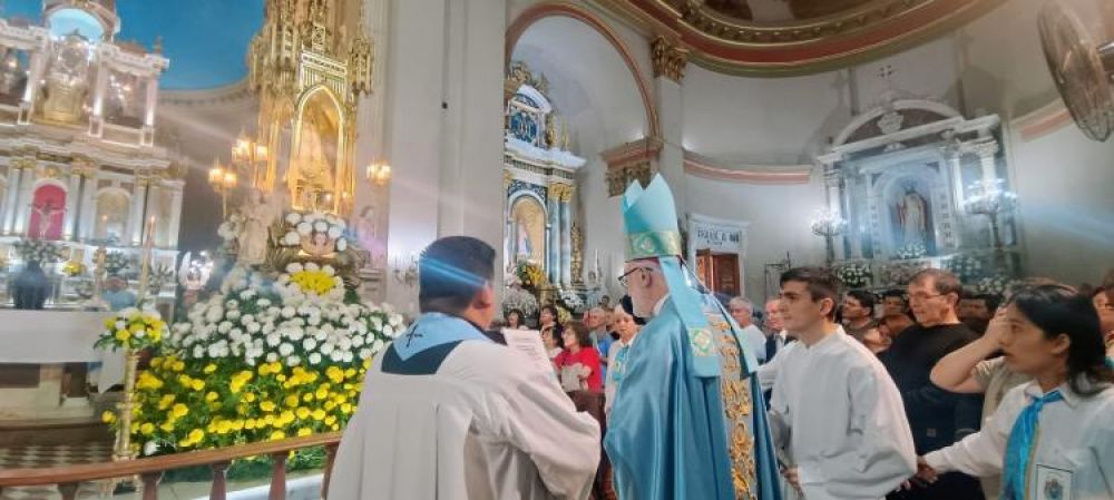 Catamarca: Multitudinaria y emotiva presencia de fieles en la fiesta de la Virgen del Valle