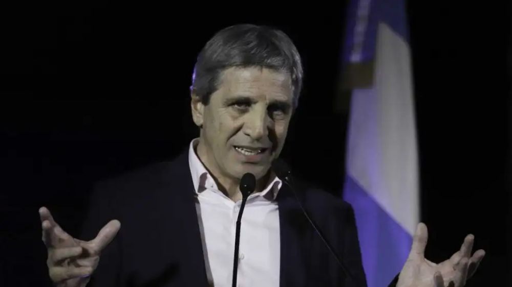 Las definiciones de Luis Caputo sobre el uso de dlares y el 