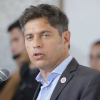 Mientras puja por el armado de las listas, Kicillof avanza en la ingeniera electoral