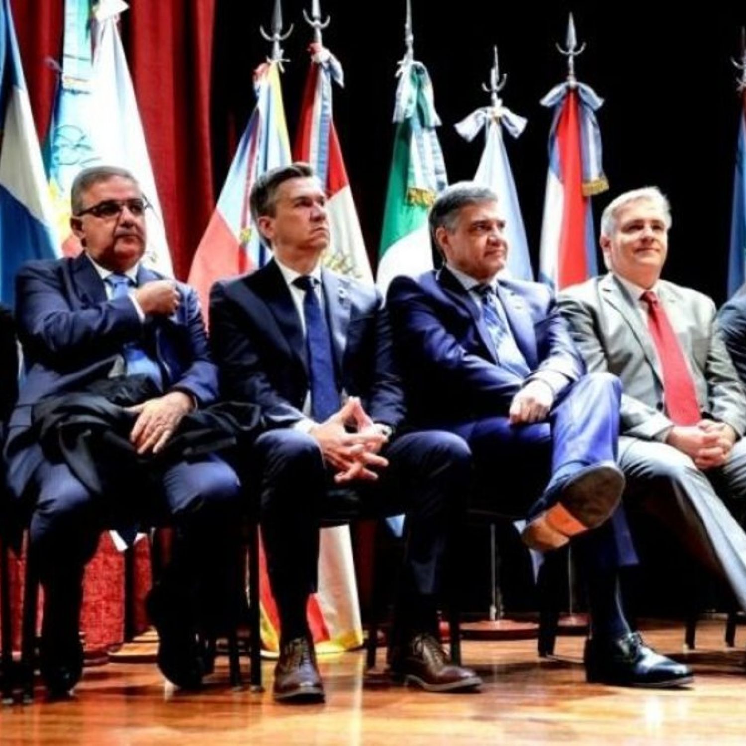 Los gobernadores se muestran juntos contra la motosierra de Milei