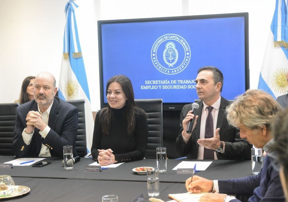 Rebelin: ms gremios rechazan el tope salarial y suman tensin con el Gobierno