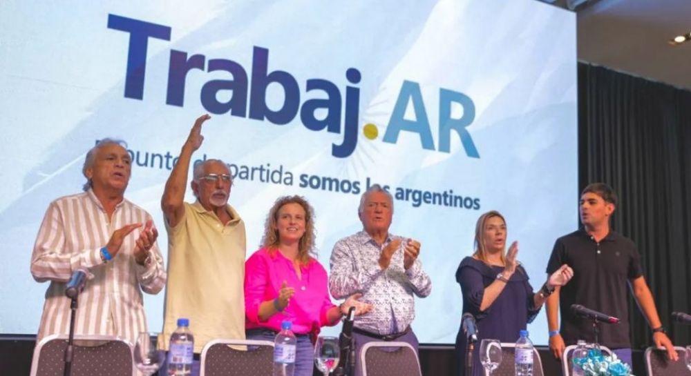 Se lanz oficialmente el Partido TrabajAr con el que Barrionuevo buscar tener alfiles propios en el universo legislativo